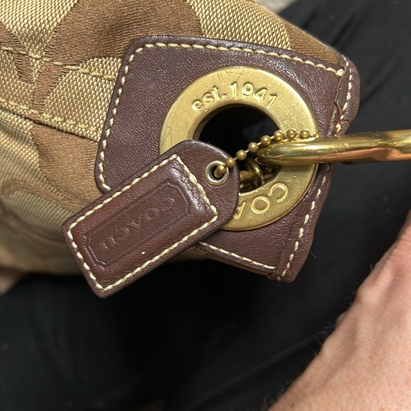 Brown Coach Hobo bag - Picture 4 of 5